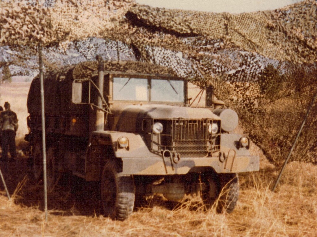Mobile Vehicle Camouflage System